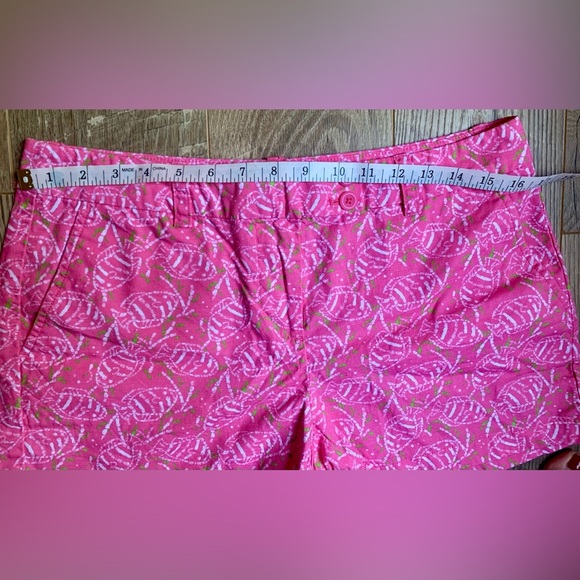 Vineyard Vines Pink and White Bermudas - Picture 3 of 7